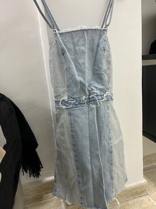 Vestido vaquero efecto desgastado