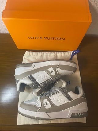 Zapatos Louis Vuitton Gris y Blanco