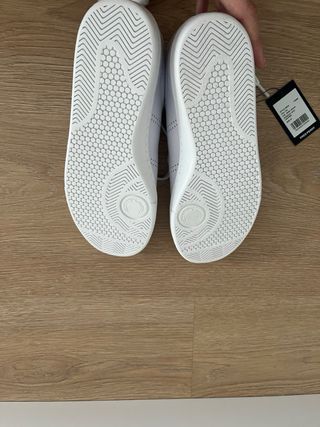 Tenis Fred Perry Blancos y Dorados