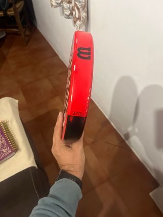 Pala de pádel Wilson roja