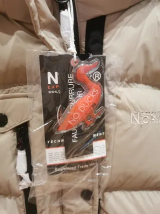 Plumas NORWAY Beige con Capucha y Pelo