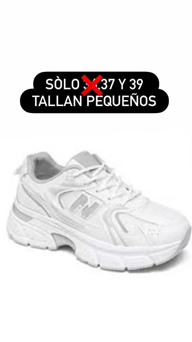 Zapatillas Blancas Talla 37 y 39 tallan pequeños