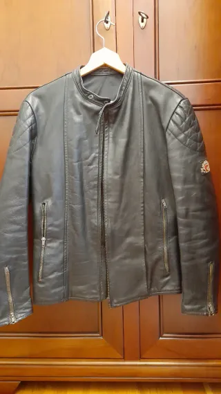 Cazadora moto cuero negra