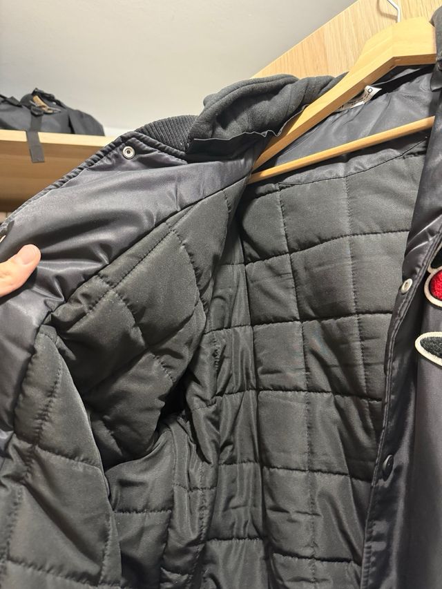 Giacchetta Nera e Rossa con Cappuccio