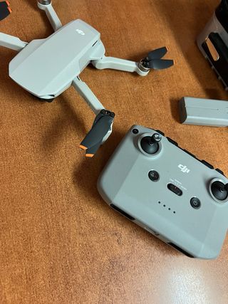 Dji Mini 2 Drone y Control