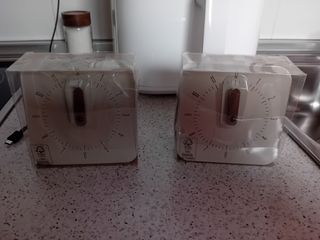 Reloj de diseño elegante 3e