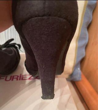 Zapatos salón ante Furiezza negros