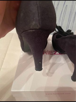 Zapatos salón ante Furiezza negros