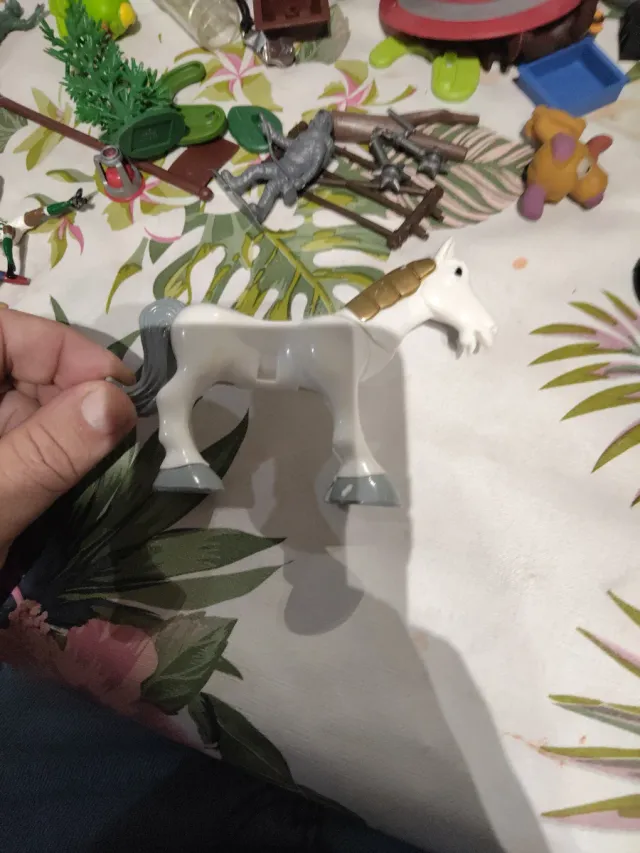 Caballo Playmobil Blanco y Dorado