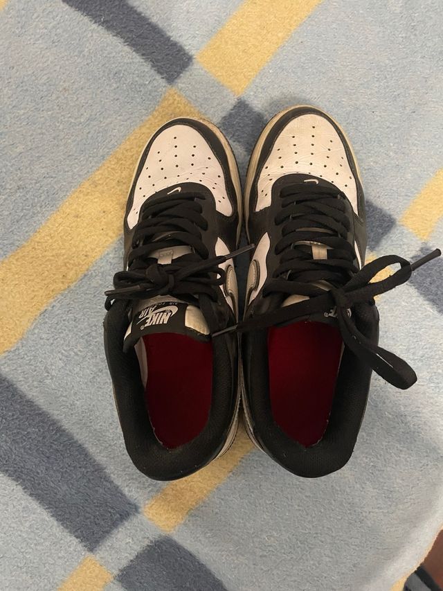 Nike Air Force 1 Blancas y Negras Talla 41,5