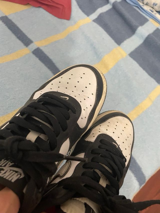 Nike Air Force 1 Blancas y Negras Talla 41,5