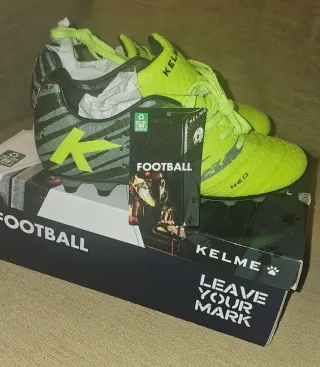 Botas de fútbol Kelme Neo T37 - SIN ESTRENAR