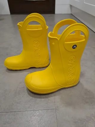 Botas de agua de niño/a marca Crocs amarillas
