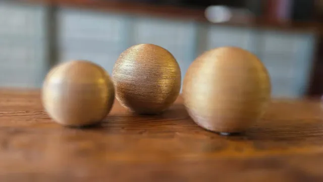 Bolas decorativas doradas (Set de 3)