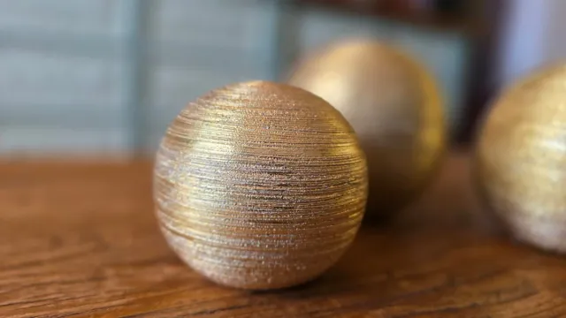 Bolas decorativas doradas (Set de 3)