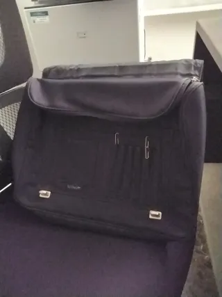 Cartera Kipling Unisex Negra Portadocumentos