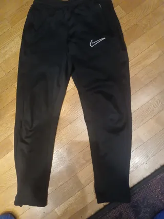Pantalón chándal niño Nike negro