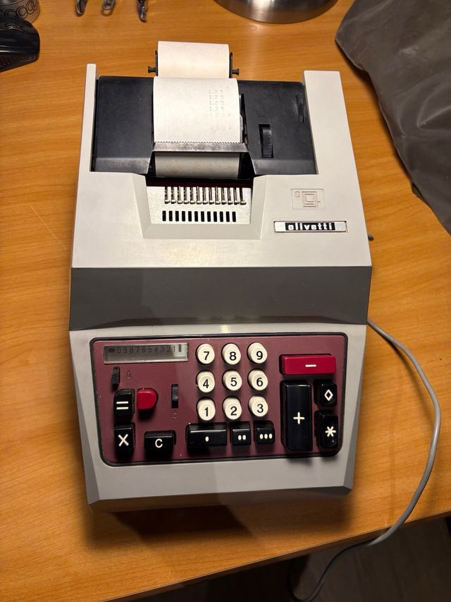Calculadora Olivetti antigua