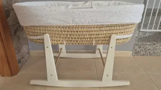 Moisés de mimbre para bebé