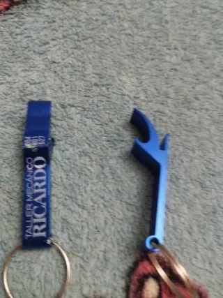 Llavero Abrebotellas Azul Taller Ricardo