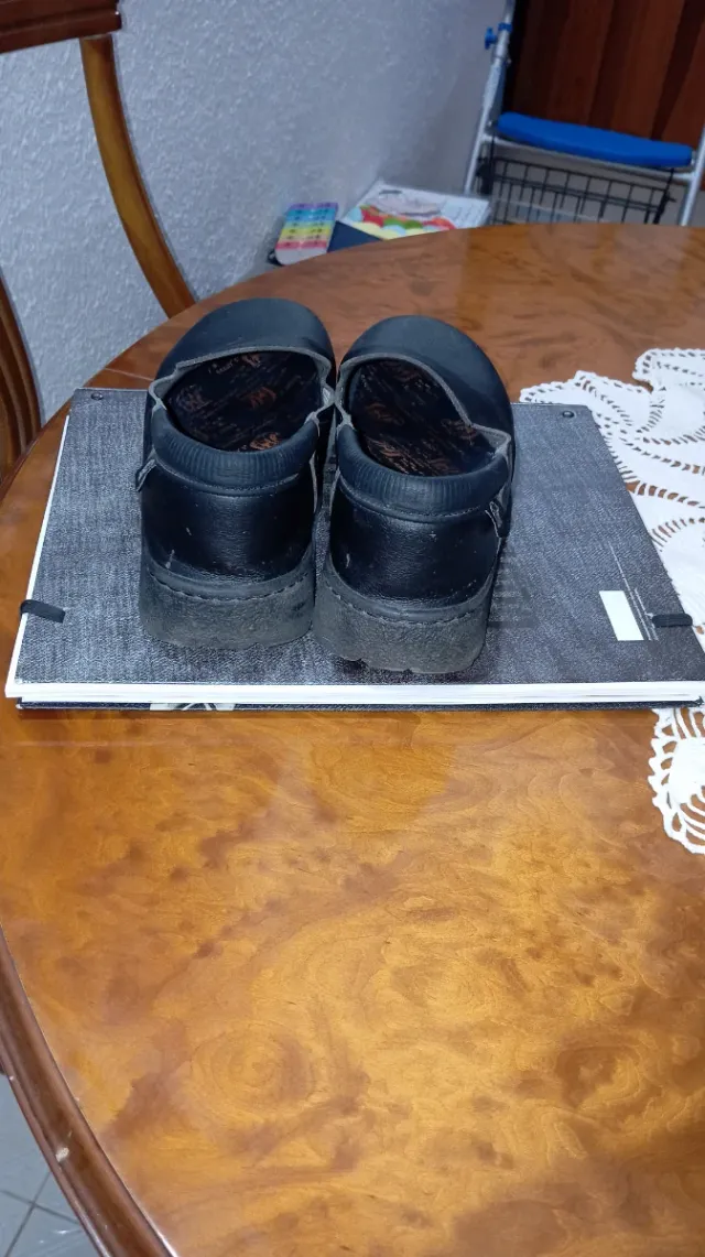 Zapatos de trabajo antideslizantes negros