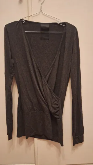 Camiseta manga larga cruzada gris