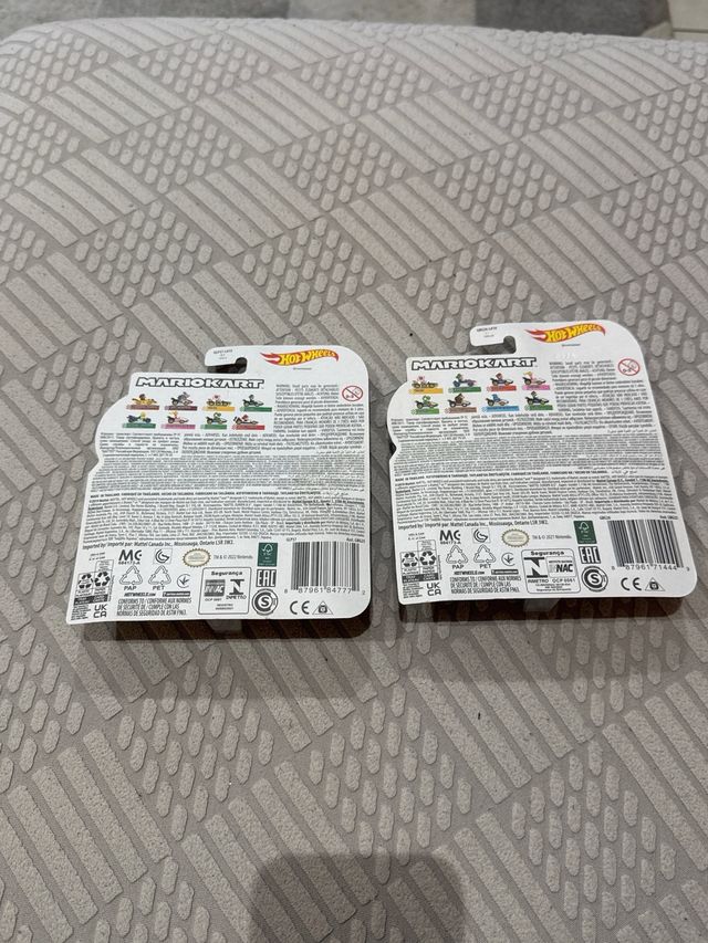 Hot Wheels Mario Kart Luigi e Mario