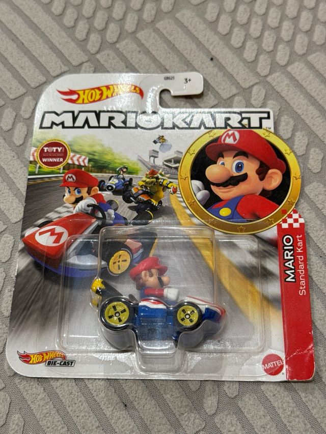 Hot Wheels Mario Kart Luigi e Mario