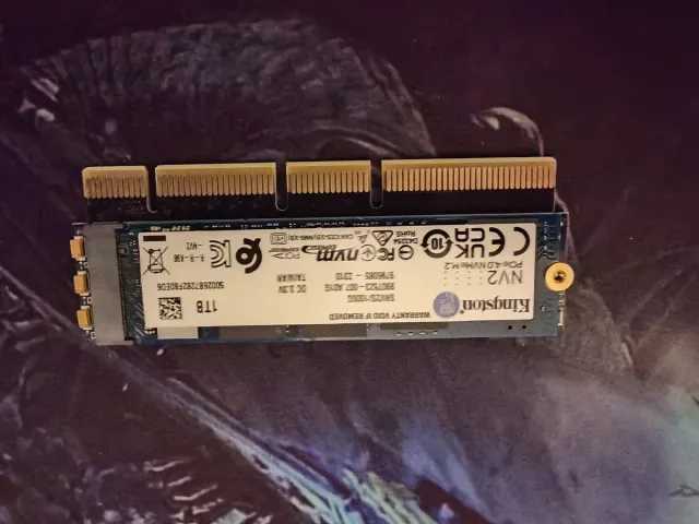Kingston NV2 1TB NVMe e placa pci express