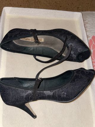 Zapatos Buffalo London tacón encaje calidad