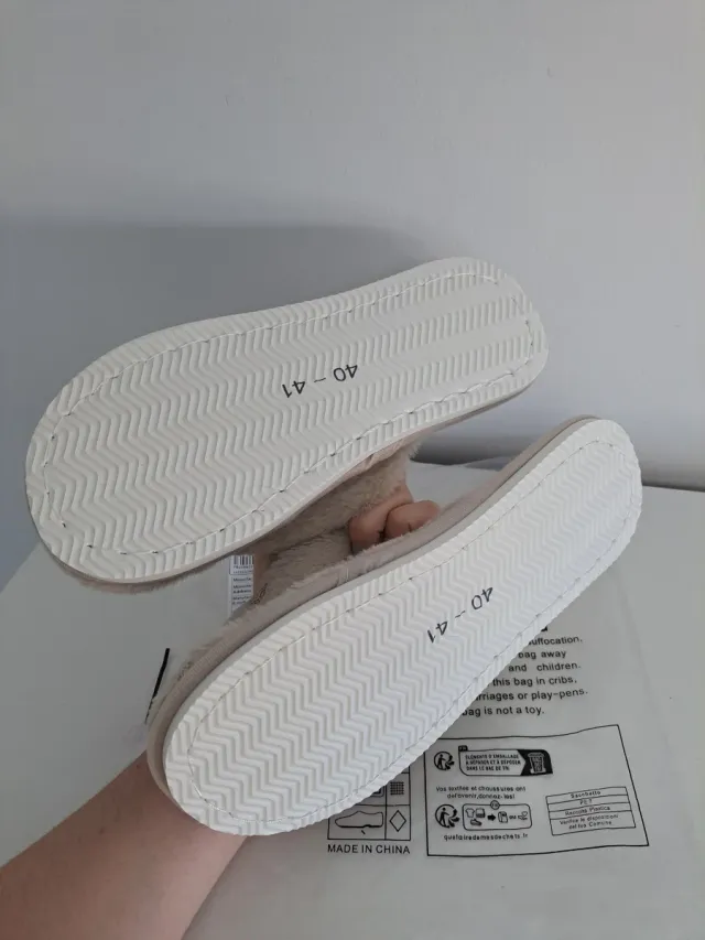 Pantuflas Beige Talla 40-41 Nuevas