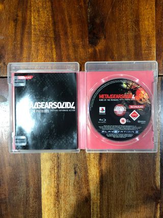 Metal Gear Solid 4 ps3 guns of the patriots