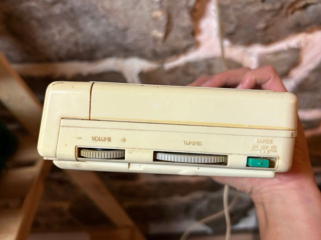 Radio despertador Philips antiguo