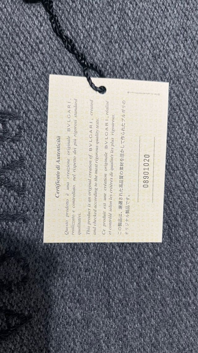 Bufanda Bvlgari Negra-gris