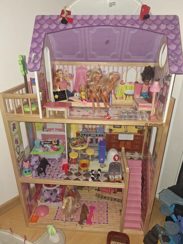 Casa de muñecas KidKraft 1.3m alto