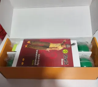 Zumba Fitness Set 4 DVD + 2 Manubri