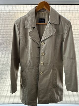 Chaqueta de piel Bershka beige T.38