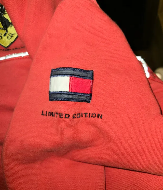 Sudadera Tommy Hilfiger Ferrari Edición Limitada