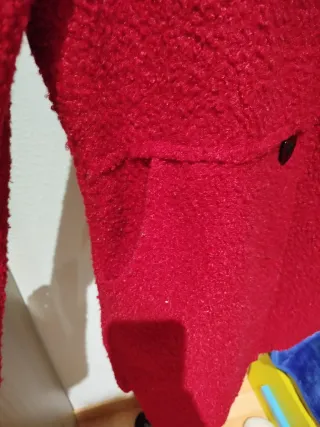 Abrigo rojo oversize