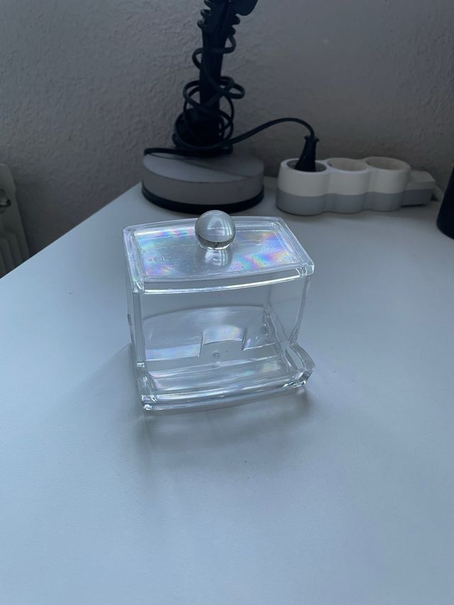 Joyero transparente con tapa