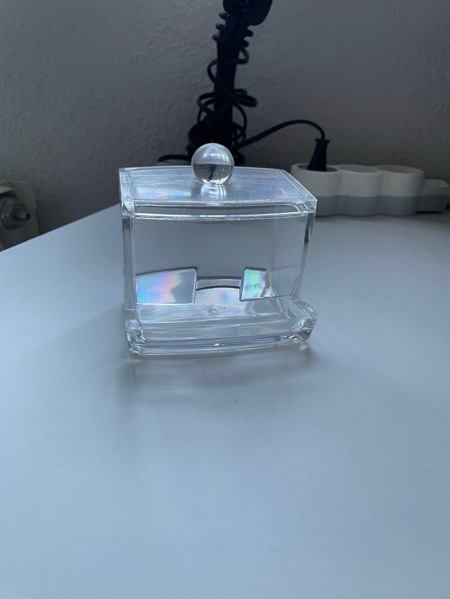 Joyero transparente con tapa