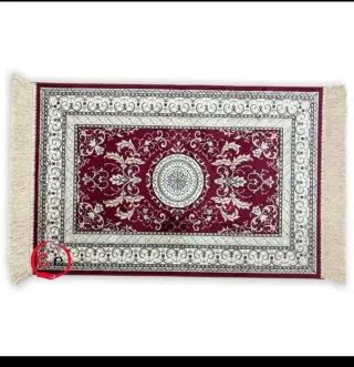 Tappeto elegante con frange