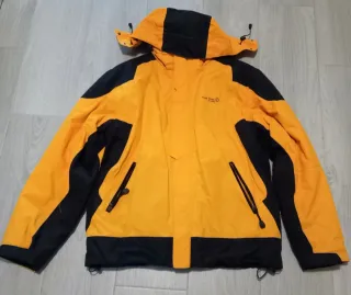 Anorak impermeable mostaza y negro