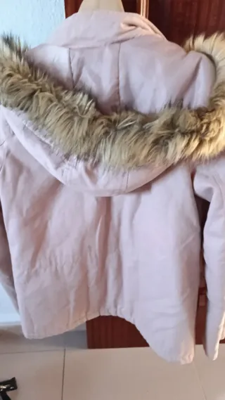 Chaquetón Kiabi rosa con capucha