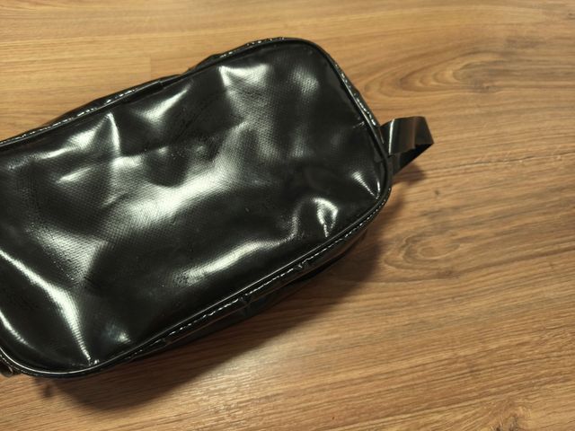 Neceser plástico negro