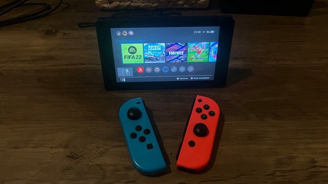 Nintendo Switch Azul y Rojo