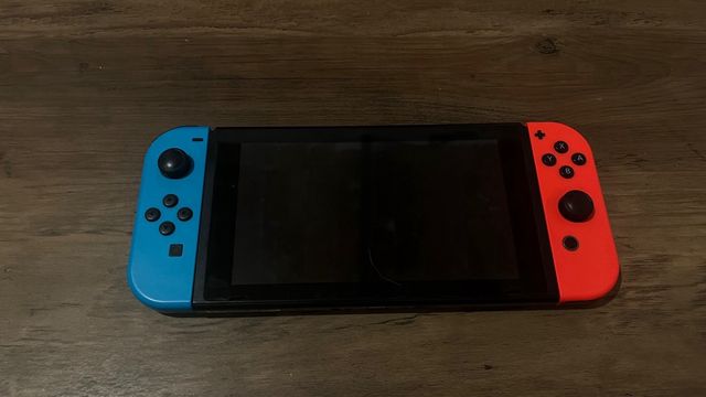 Nintendo Switch Azul y Rojo