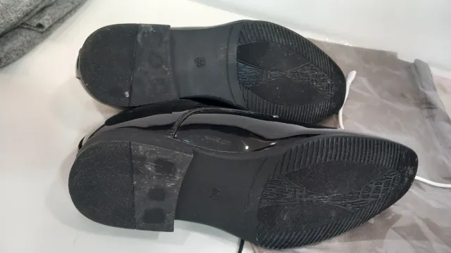 Zapatos de charol negros