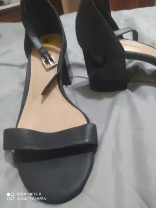 Zapatos de tacón negros