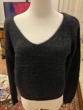 Maglioncino scollo V peloso nero